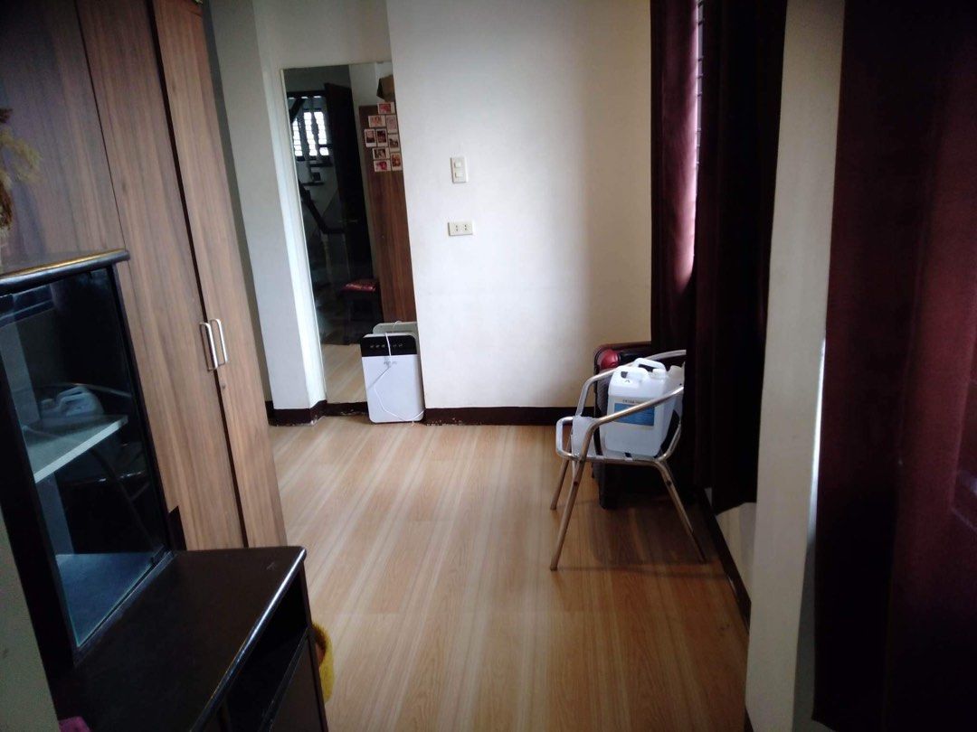 "Master Bedroom in House for Rent in Pineda, Pasig"02