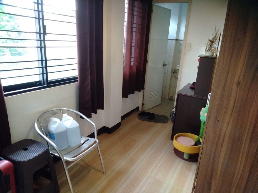 "Master Bedroom in House for Rent in Pineda, Pasig"06