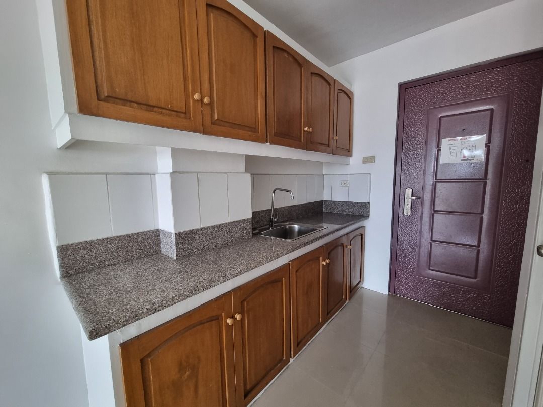 "Spacious Budget Affordable Studio Unit FOR RENT in Project 6, Quezon City NEAR Trinoma SM North MRT Visayas Avenue Mindanao Avenue"03