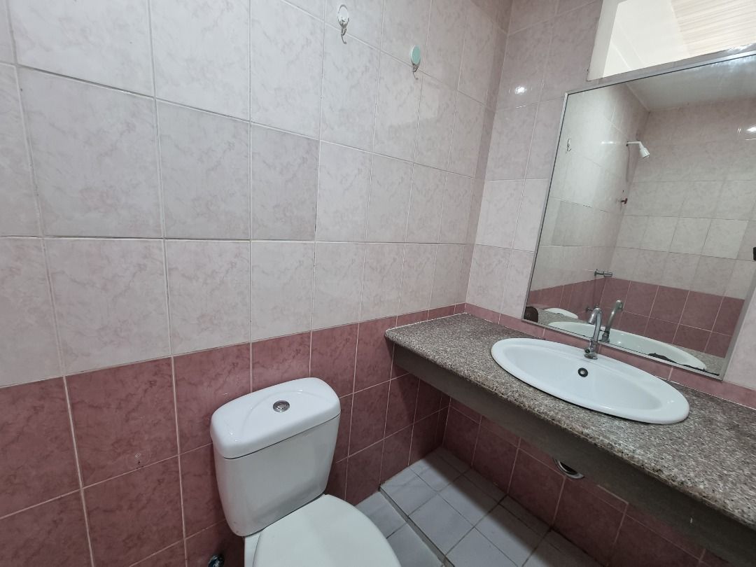 "Spacious Budget Affordable Studio Unit FOR RENT in Project 6, Quezon City NEAR Trinoma SM North MRT Visayas Avenue Mindanao Avenue"05