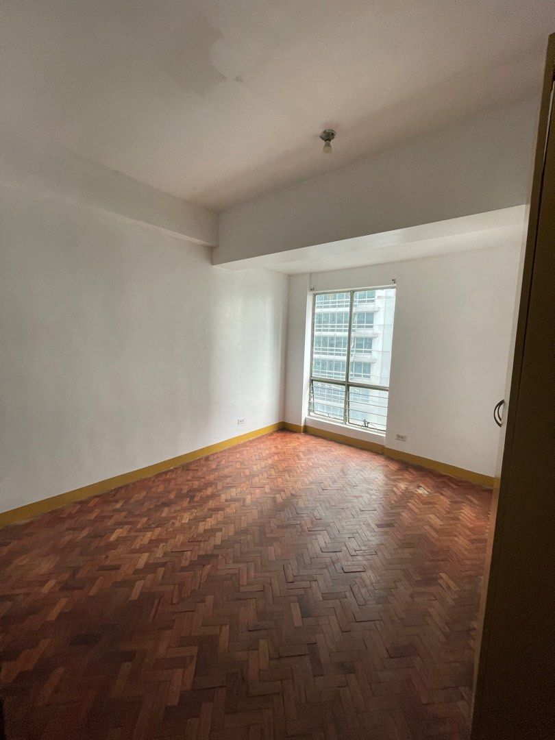 City &Land Mega Plaza 1 BR for RENT07