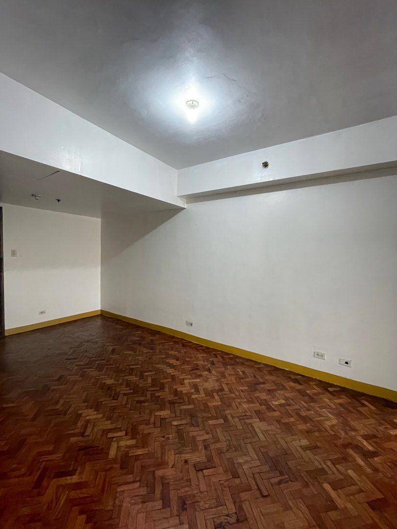 City &Land Mega Plaza 1 BR for RENT09