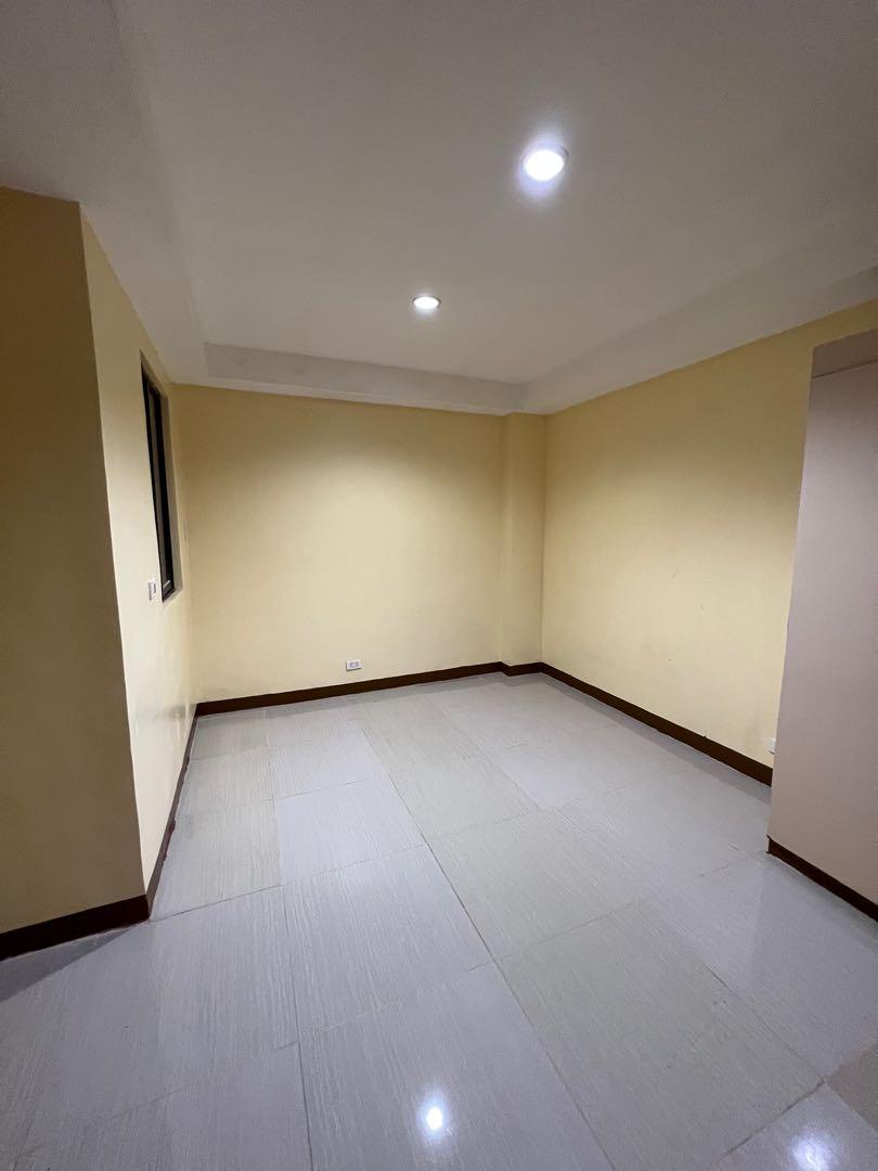 Studio Apartment for rent03