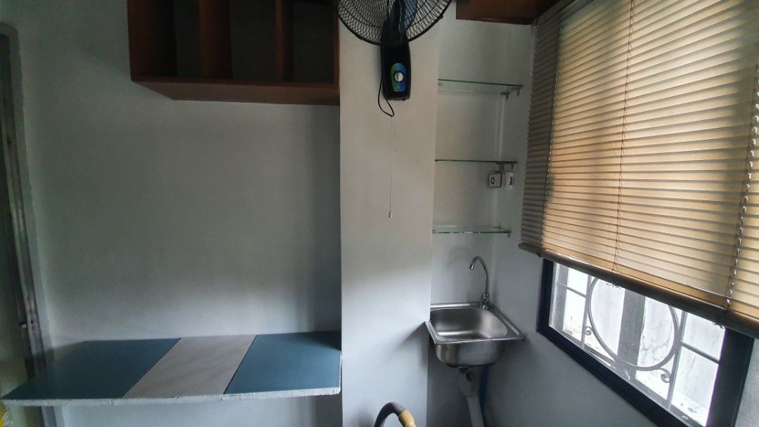 Room 4 Rent03