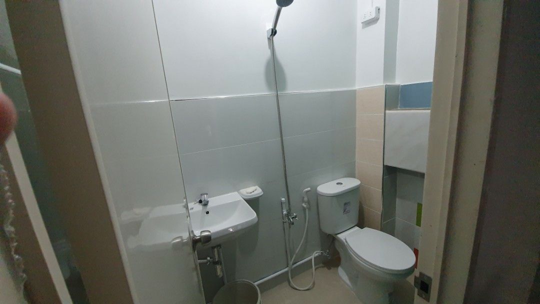 Room 4 Rent04