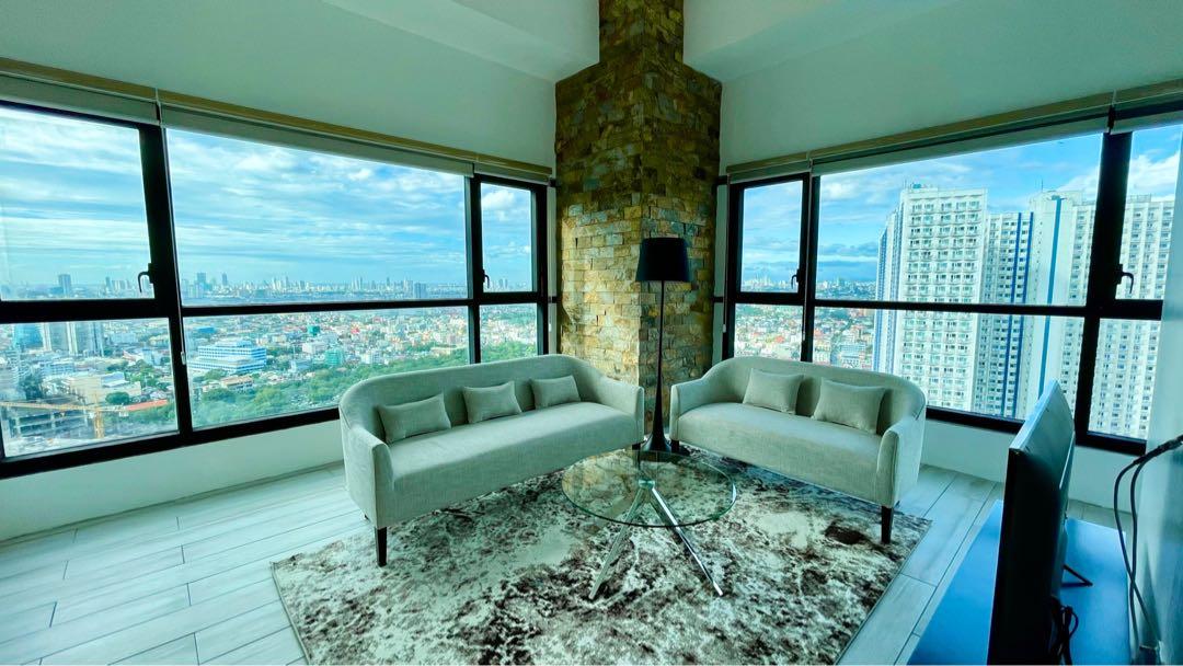 "FOR LEASE: Corner 1 Bedroom Unit in Shang Salcedo Place, Makati City"08