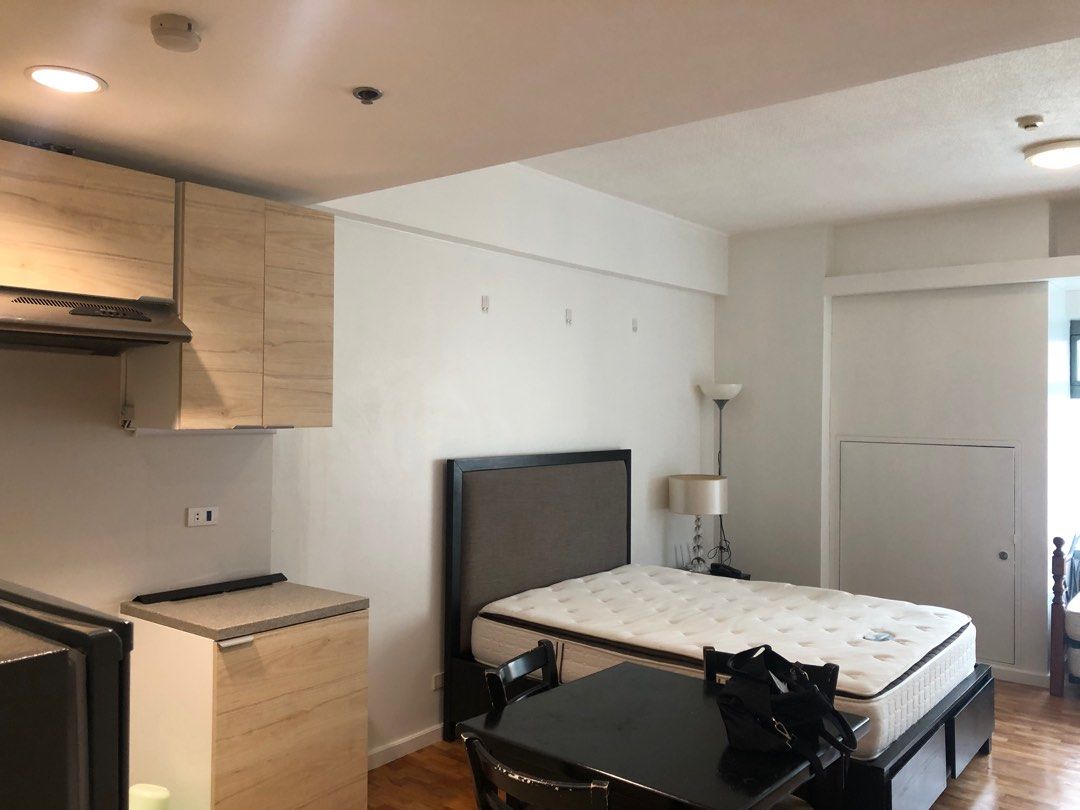 One Legazpi park studio unit for rent03