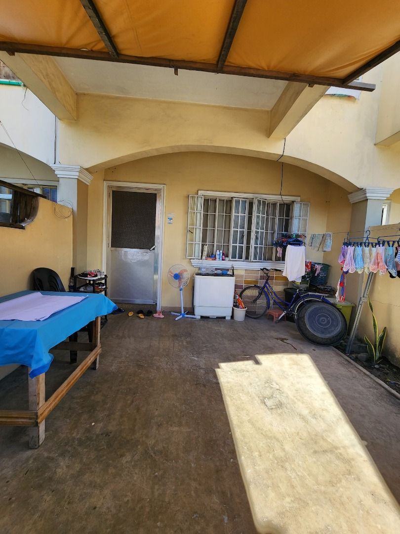 2-Story 3 Unit Apartment for Sale!02