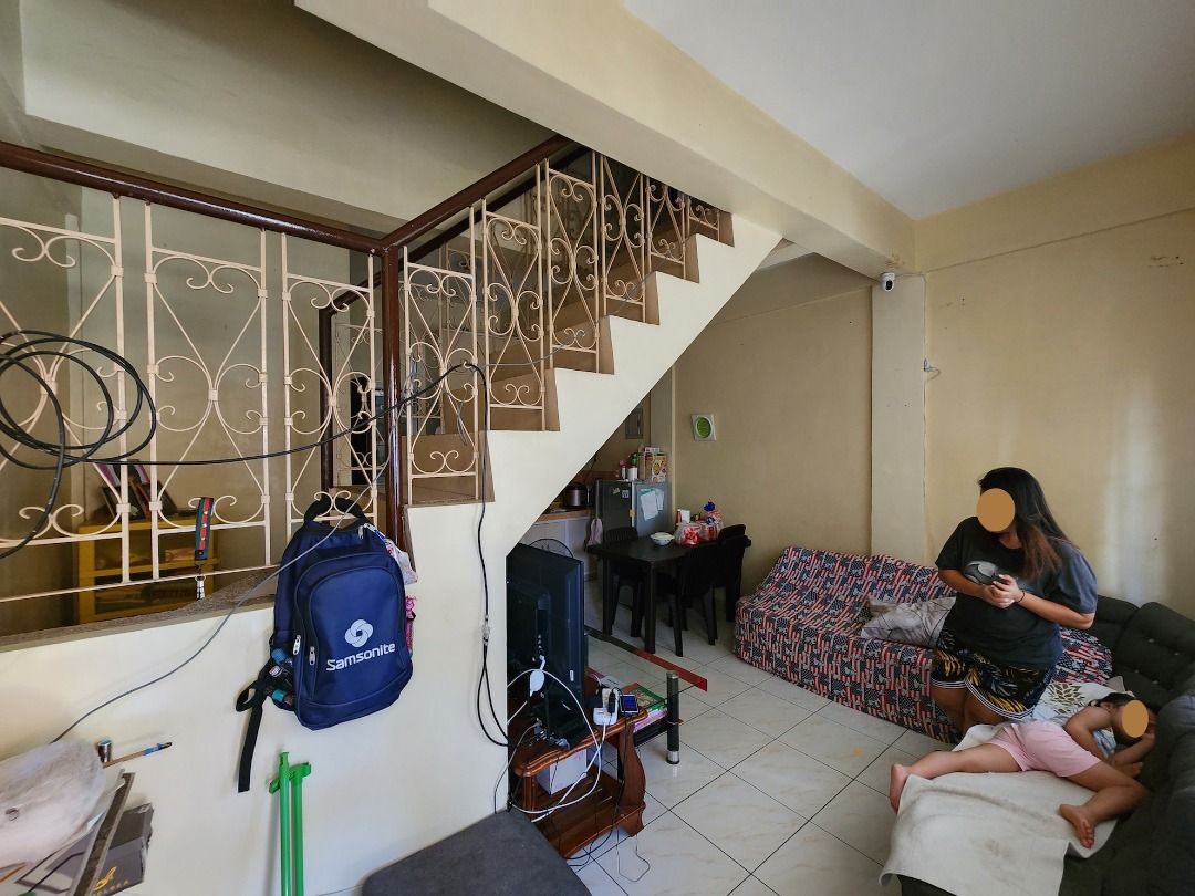 2-Story 3 Unit Apartment for Sale!03