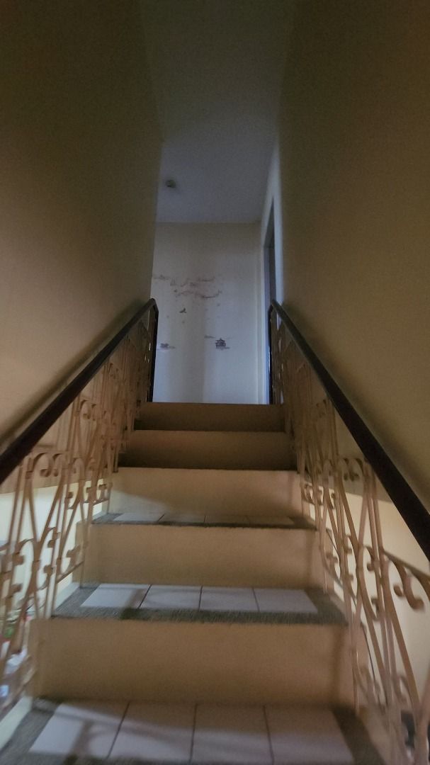 2-Story 3 Unit Apartment for Sale!09