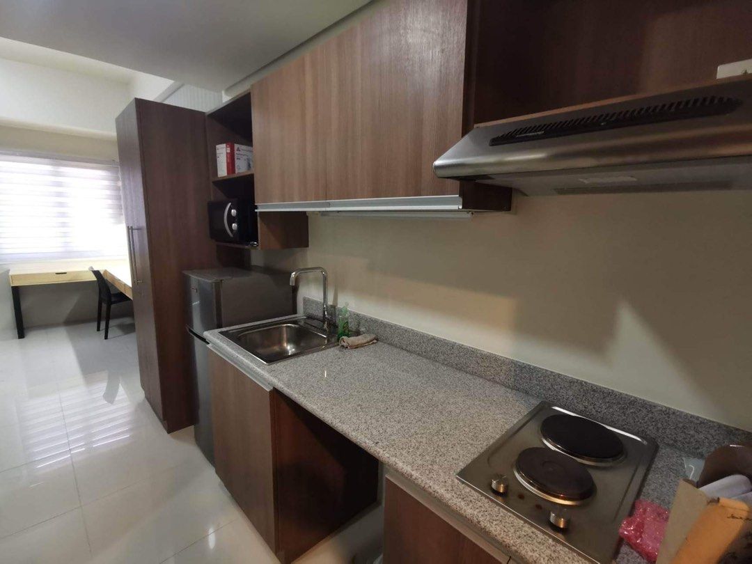 for rent in 3 TorreLorenzo across De LaSalle st. benilde along p. ocampo st. Malate  manila10