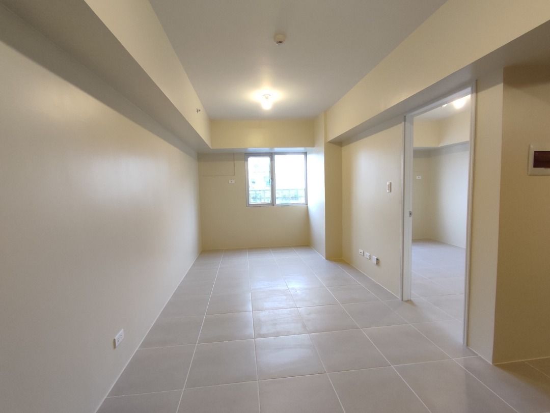 FOR SALE: 1BEDROOM UNIT IN AVIDA TOWERS TURF BGC03
