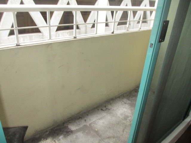 Newly Painted Condo for Rent  Makati Poblacion Jupiter Rockwell06