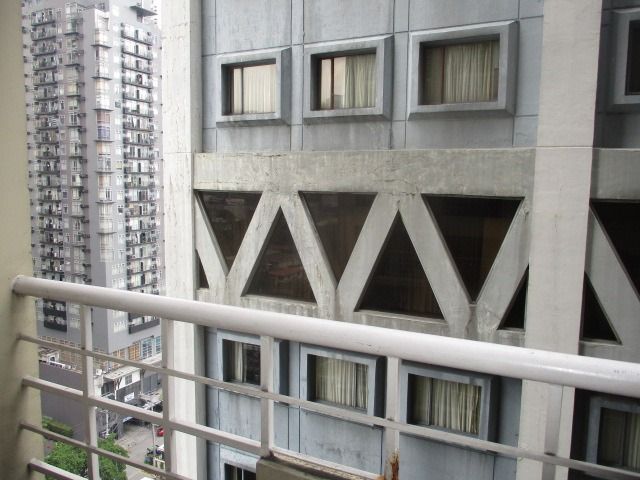Newly Painted Condo for Rent  Makati Poblacion Jupiter Rockwell07