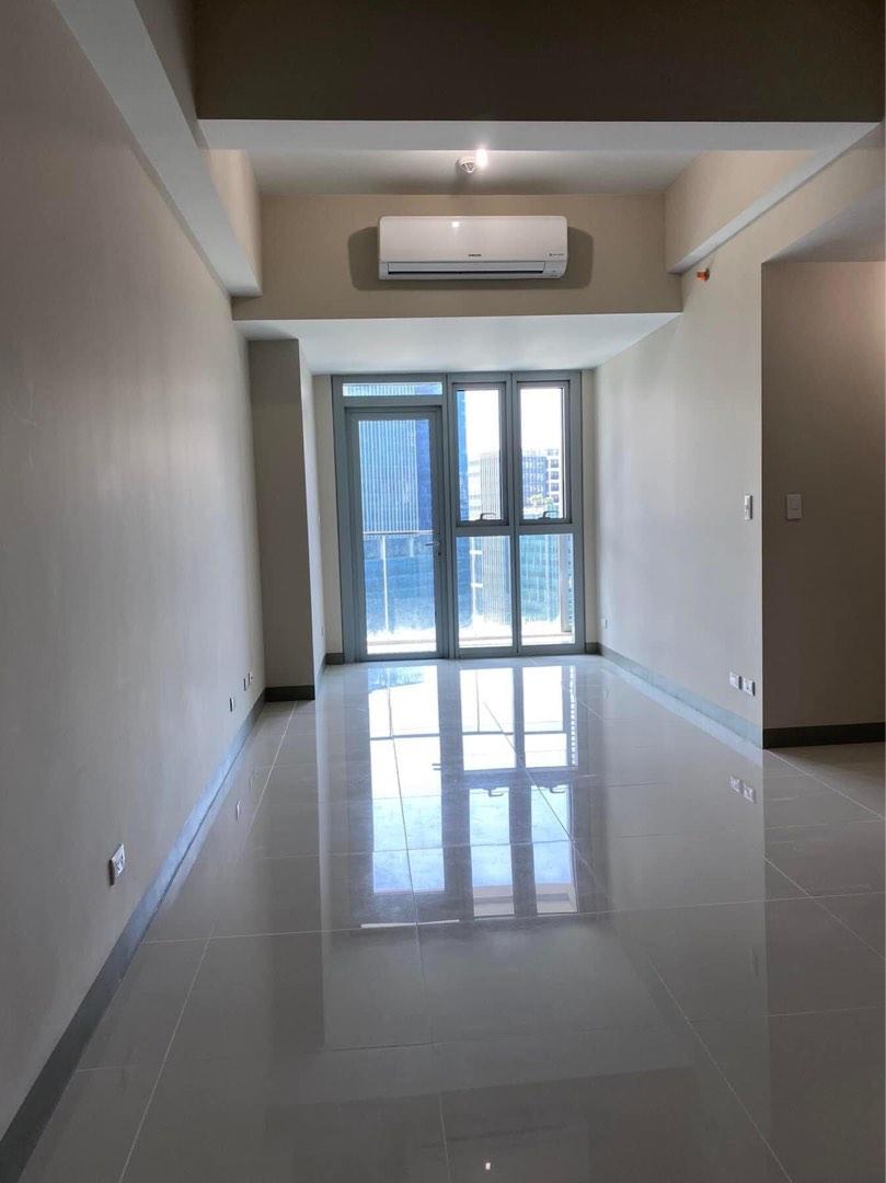 For Rent 2 bedroom unit in Uptwon Parksuites BGC Taguig near Uptown Mall02