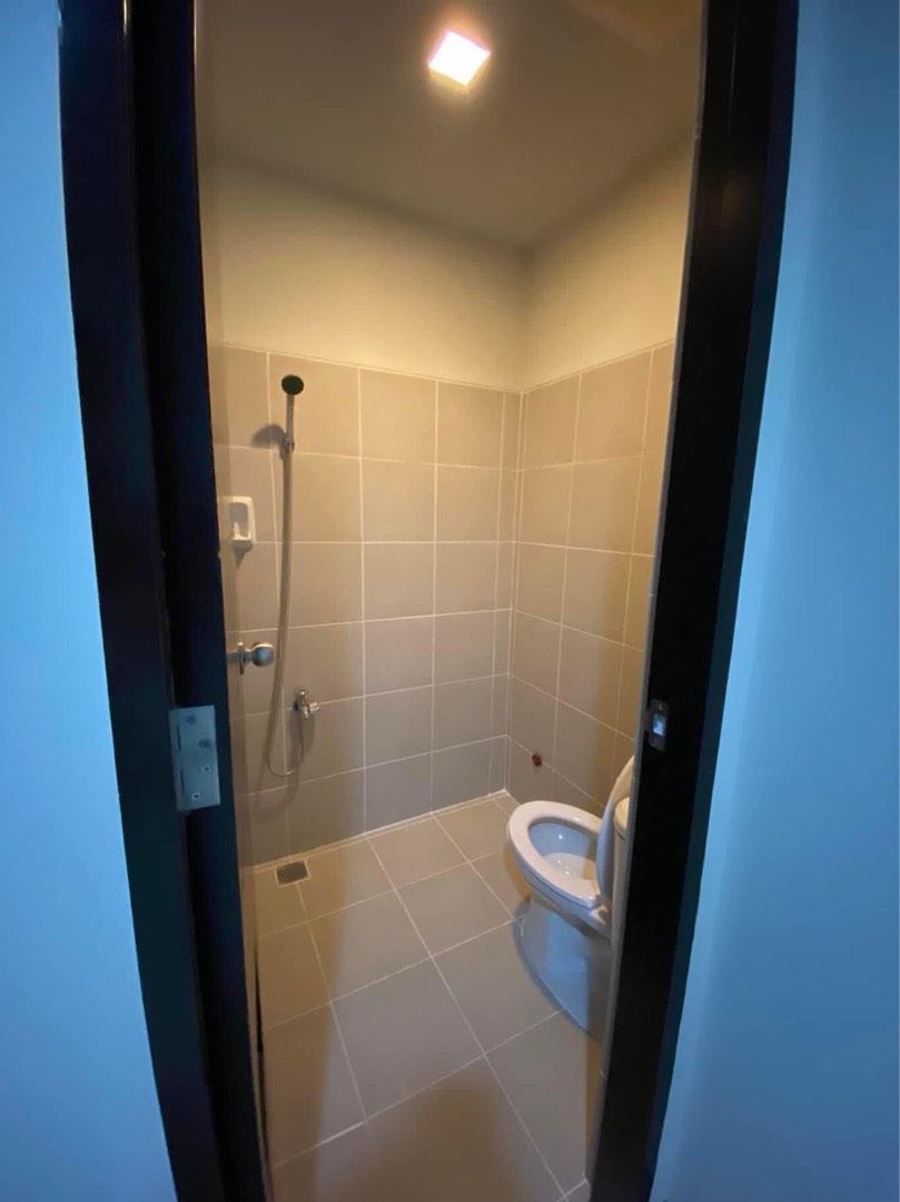 For Rent 2 bedroom unit in Uptwon Parksuites BGC Taguig near Uptown Mall07