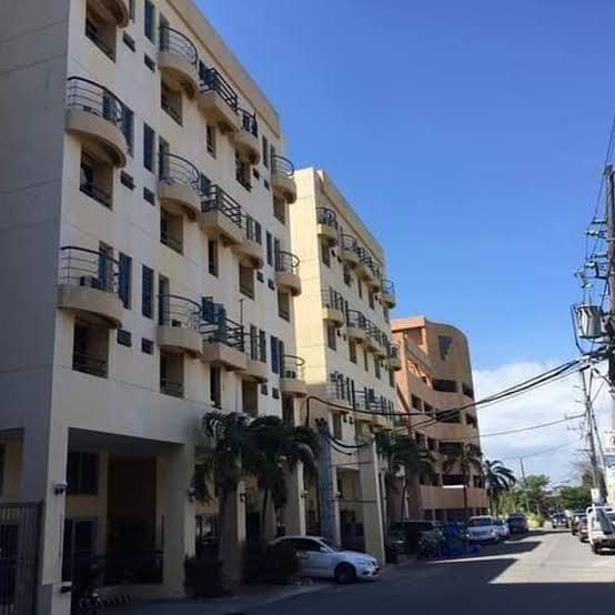 2 Bedroom 2-floor Condo Unit (Las Piñas)09