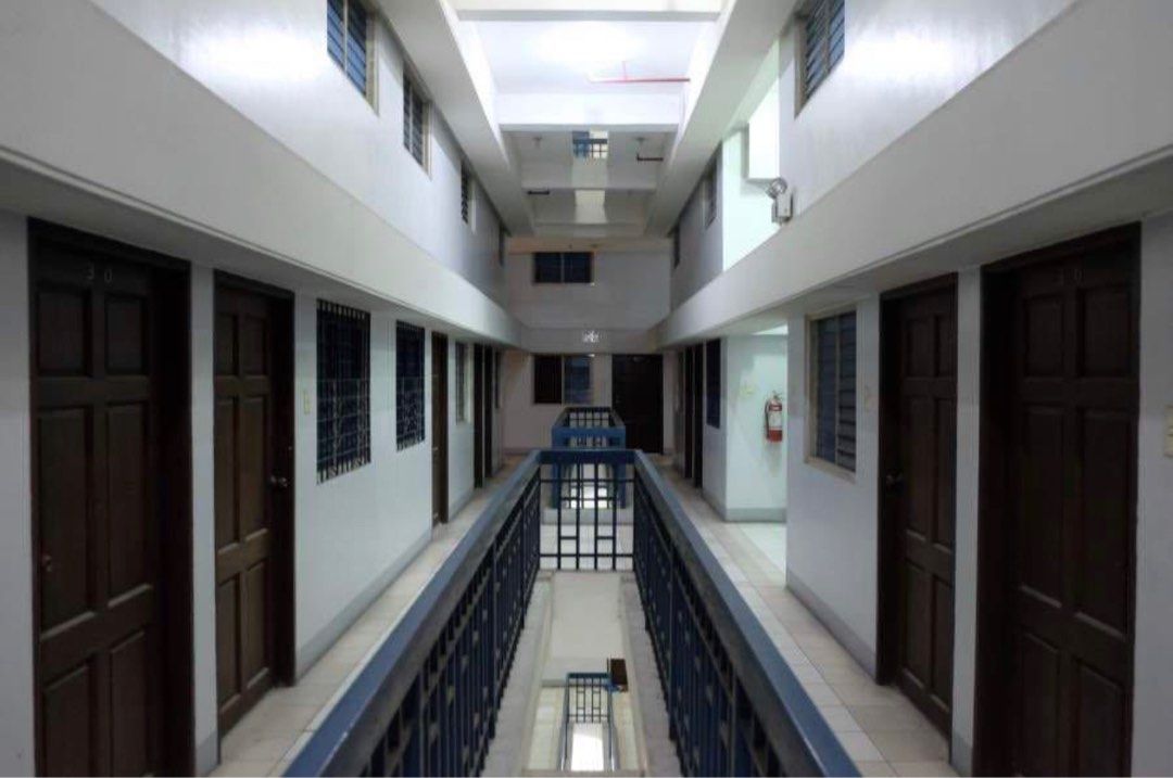 2 Bedroom 2-floor Condo Unit (Las Piñas)10