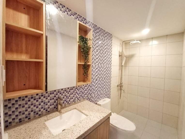 4 BR & 3 T&B in Quezon City08