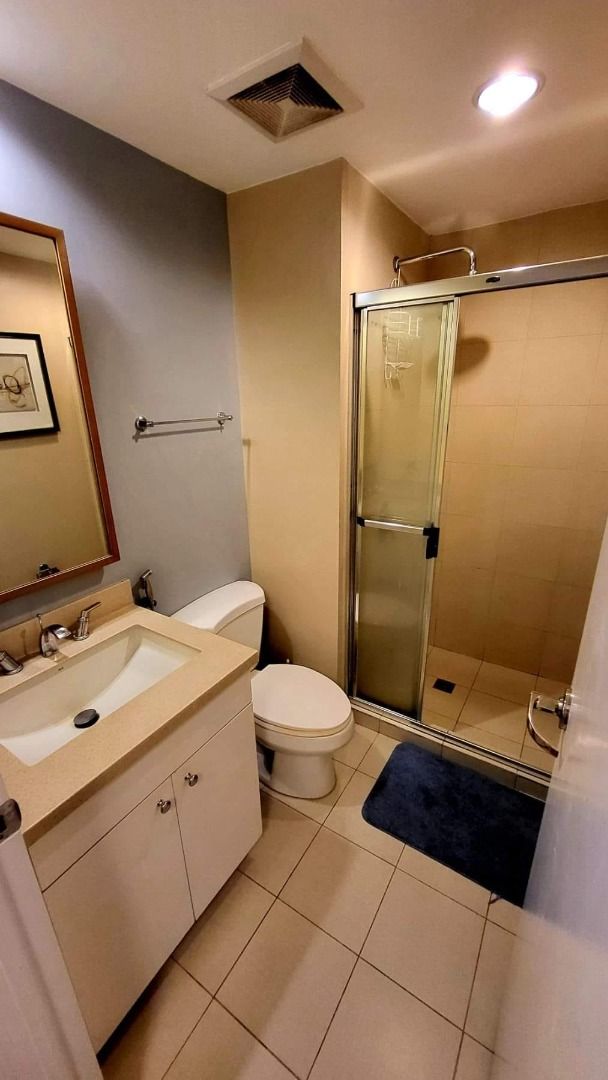 FOR SALE: 2 BEDROOM IN ONE ROCKWELL WEST09