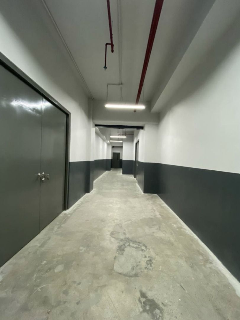 4 Storey Office Warehouse in Queensway Commercial Center Parañaque City Warehouse for Rent | Fretrato ID: IR14808