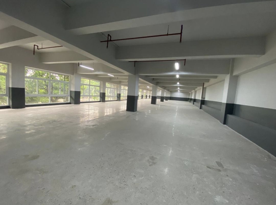 4 Storey Office Warehouse in Queensway Commercial Center Parañaque City Warehouse for Rent | Fretrato ID: IR14809