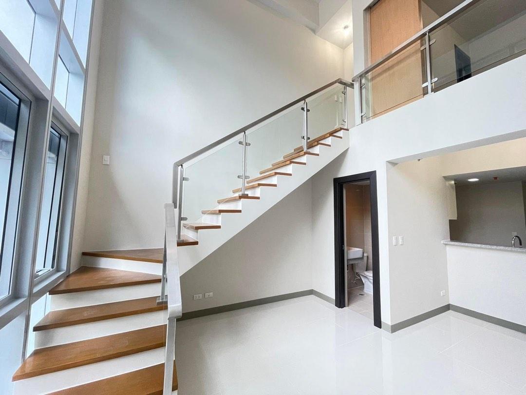 For Lease Uptown Parksuites 1 bedroom Loft Unfurnsihed near Uptown Mall BGC04