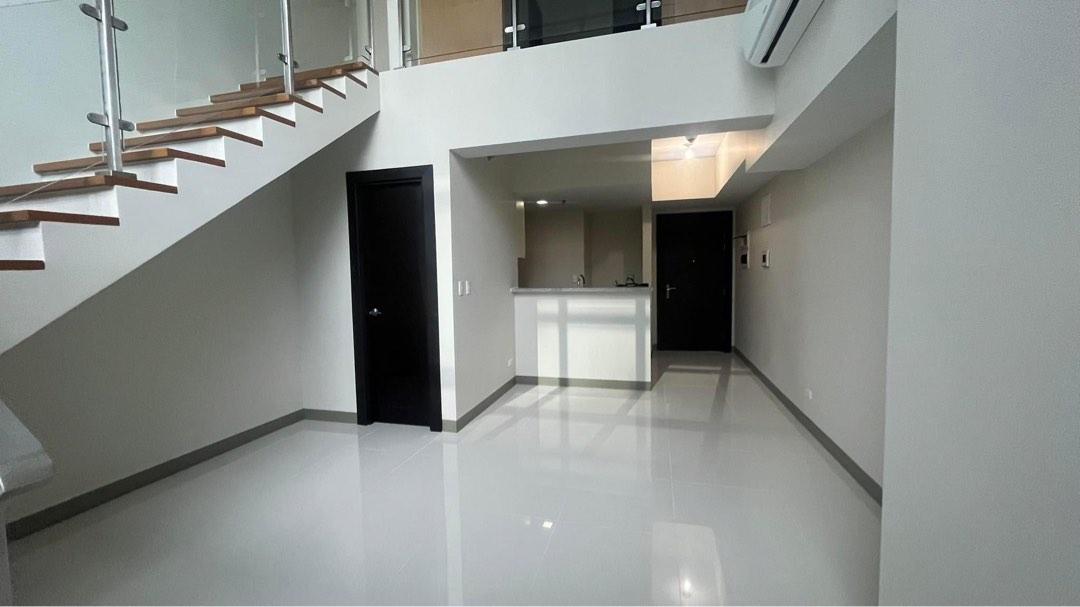 For Lease Uptown Parksuites 1 bedroom Loft Unfurnsihed near Uptown Mall BGC06