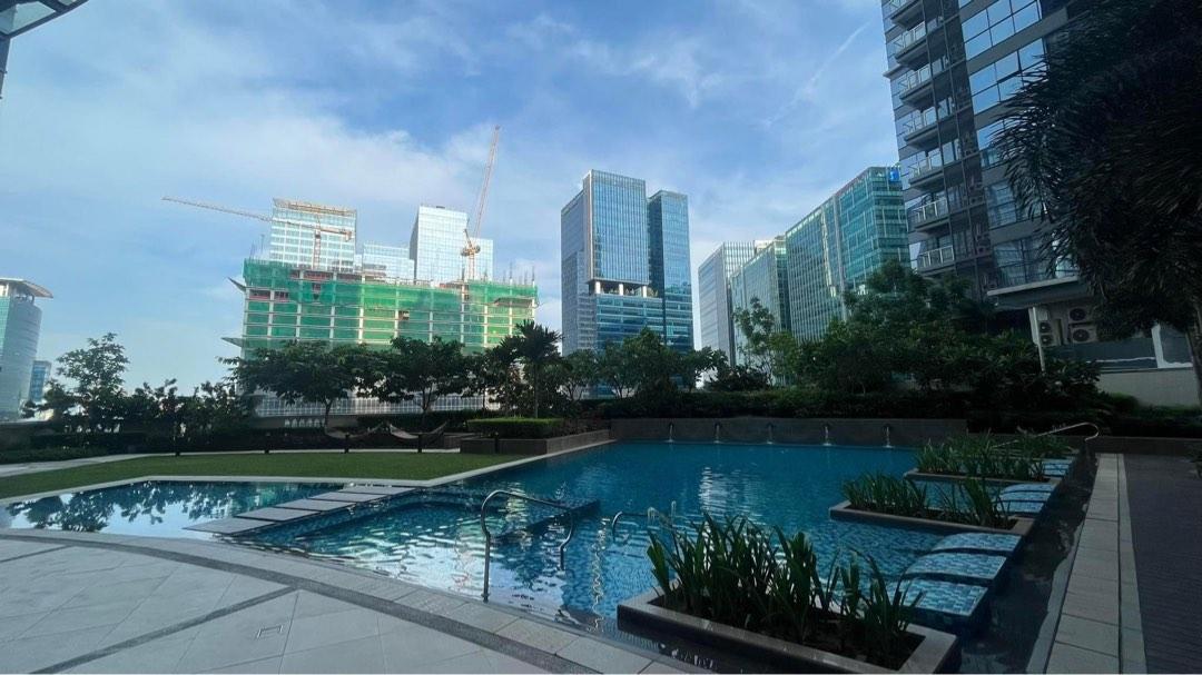 For Lease Uptown Parksuites 1 bedroom Loft Unfurnsihed near Uptown Mall BGC10