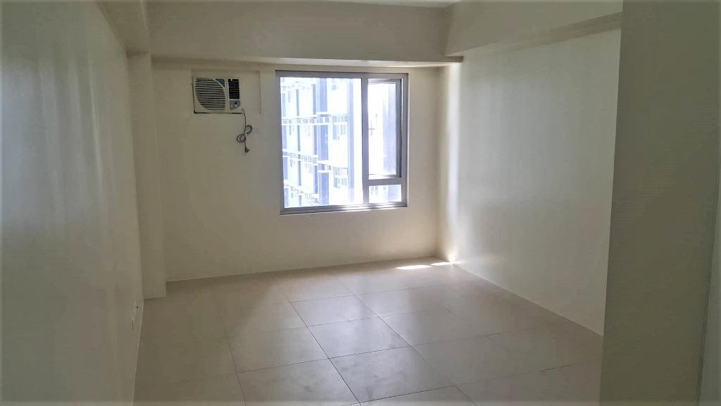 Unfurnished Bare Studio Unit for Lease04