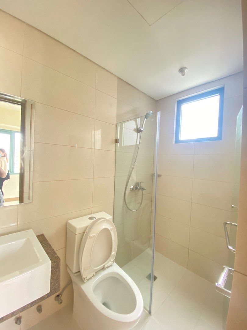 1 Bedroom  BARE Condo for Rent in Newport Pasay Across Airport08