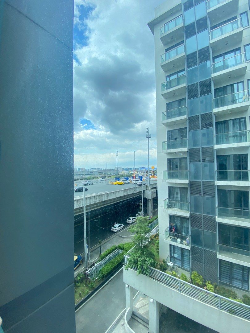 1 Bedroom  BARE Condo for Rent in Newport Pasay Across Airport10