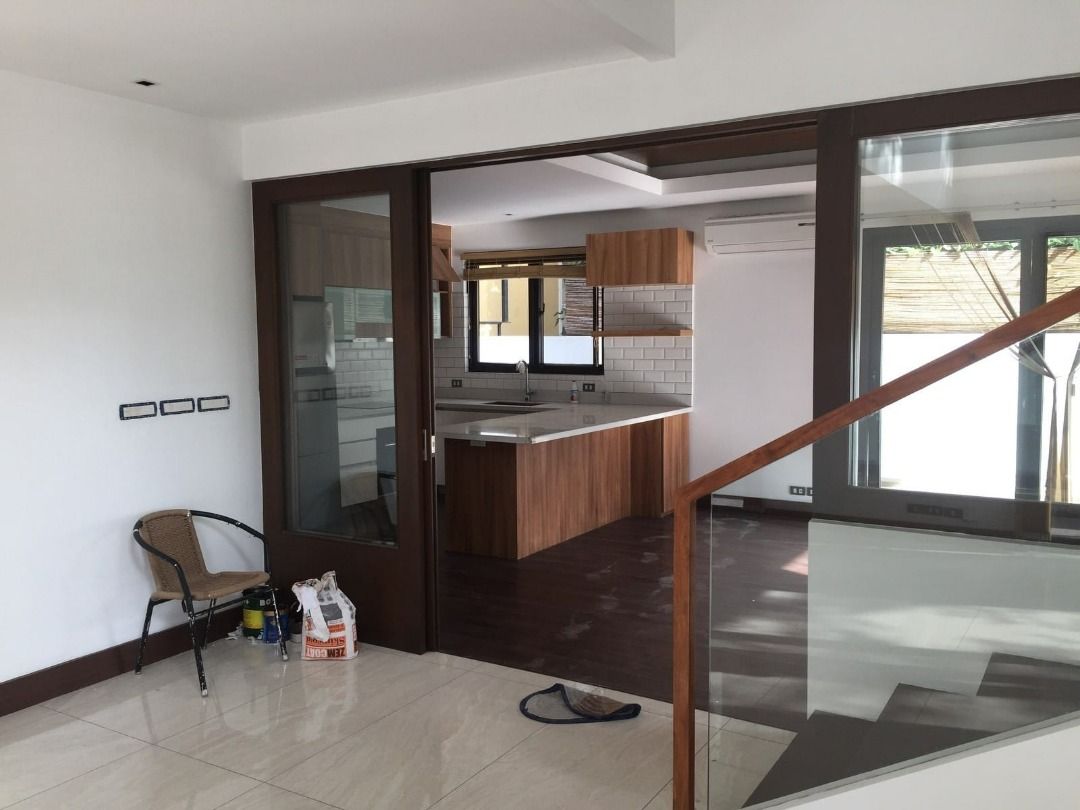 5 Bedroom House for Rent in Mckinley Hill Village02