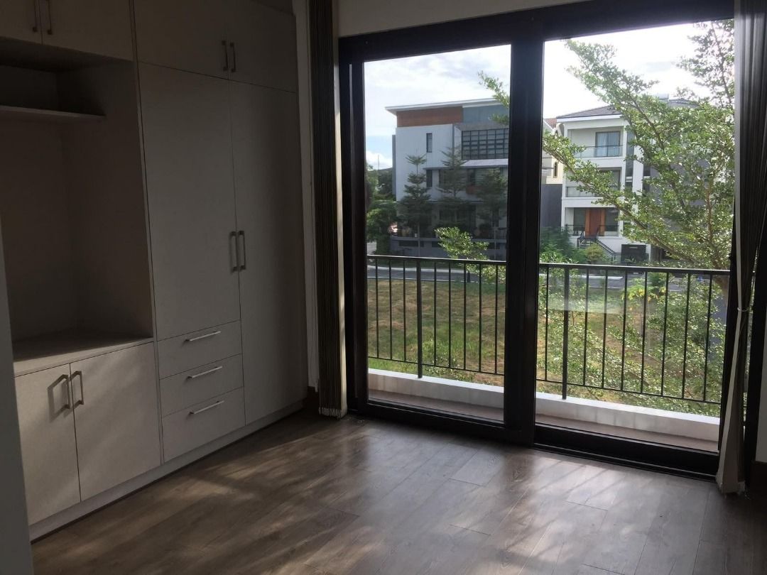 5 Bedroom House for Rent in Mckinley Hill Village07