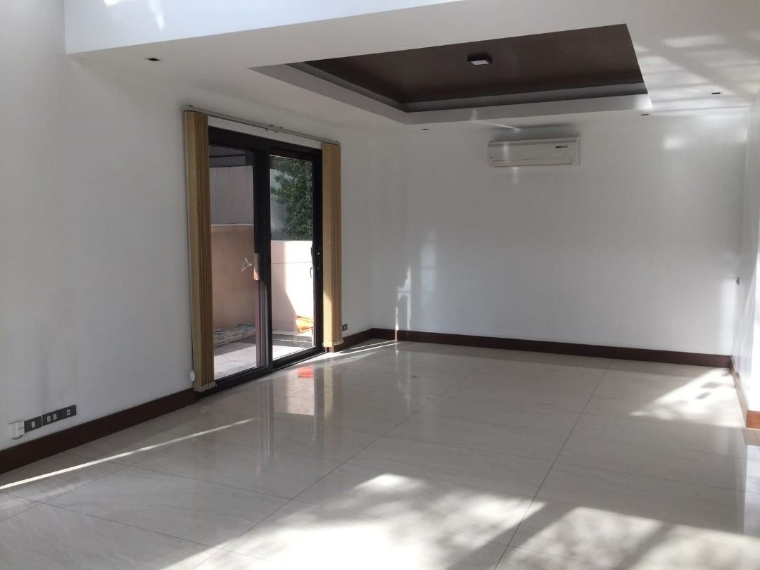 5 Bedroom House for Rent in Mckinley Hill Village10