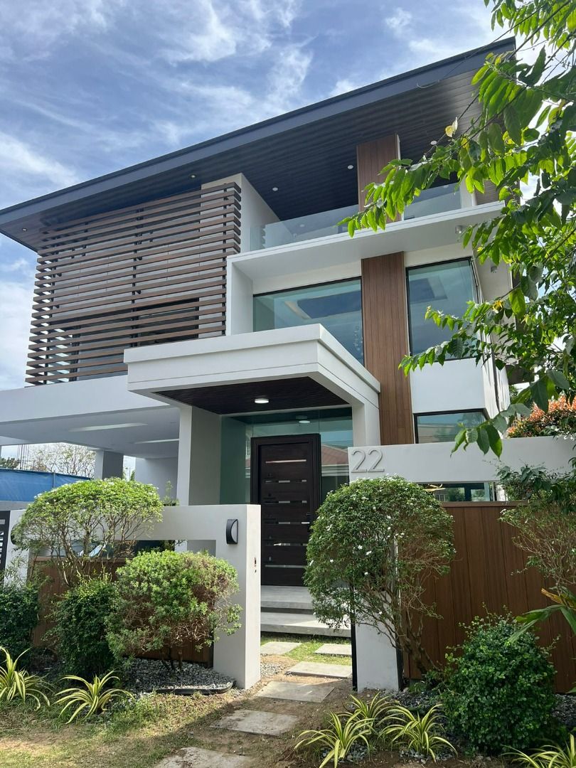 Brand New 6 Bedroom House Rent in Alabang Hills02