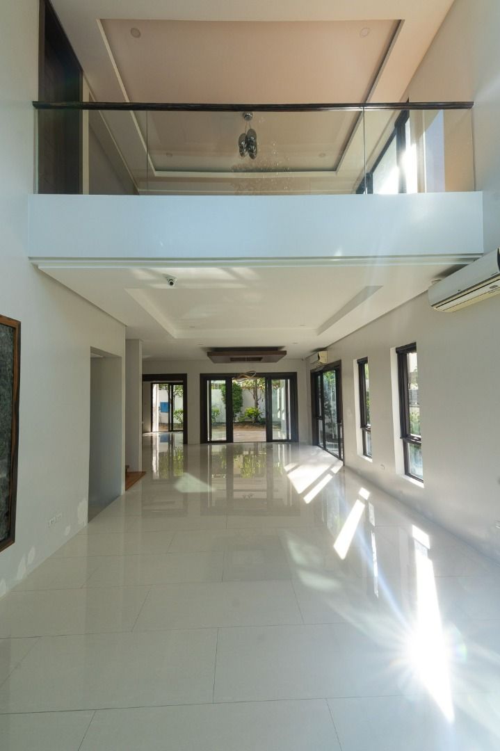 Brand New 6 Bedroom House Rent in Alabang Hills08