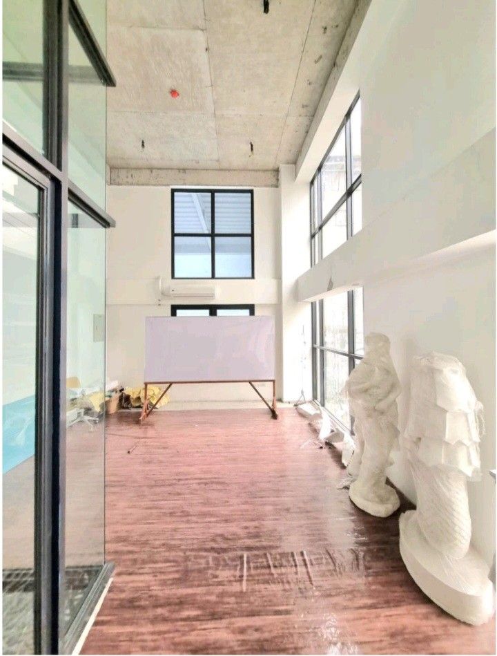 "Commercial/ Office  Space for Rent, Cubao, Quezon City"04