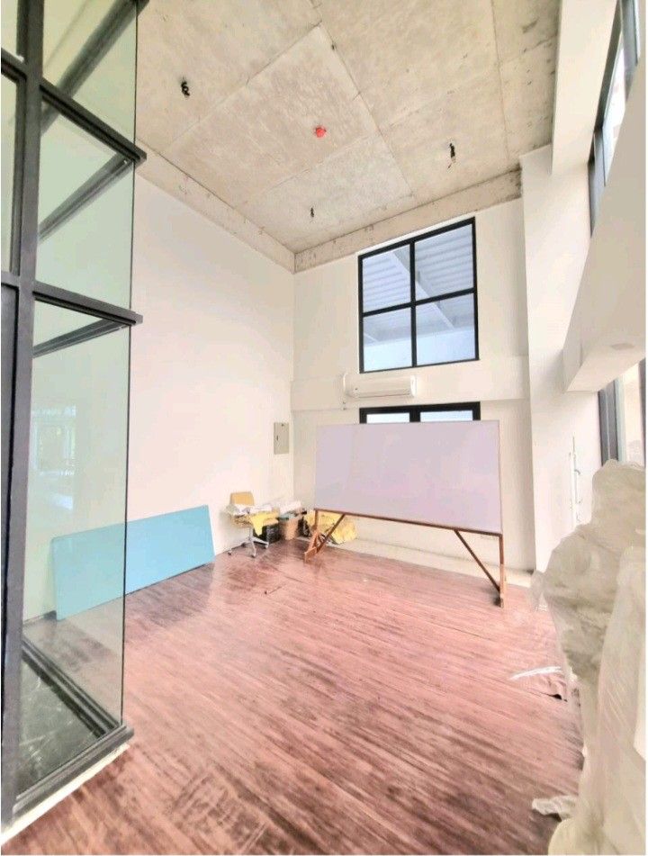 "Commercial/ Office  Space for Rent, Cubao, Quezon City"05