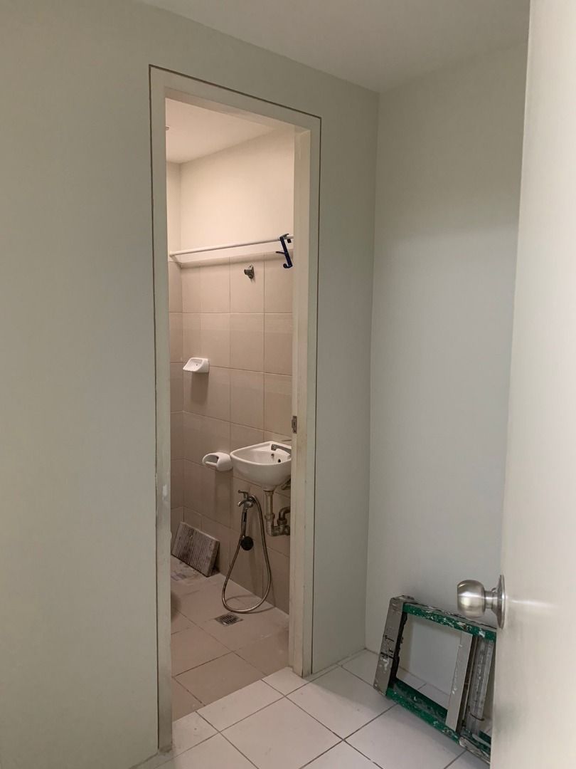 "For Lease: Two Bedroom Unit at 8Forbestown Road, Fort BGC"10