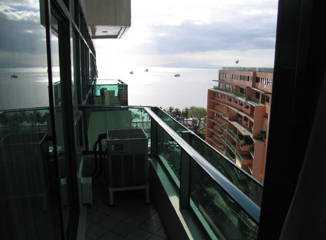 "OCEAN VIEW: 1BR Condo - Overlooking Manila Bay in Malate, Manila - (For Rent)"03