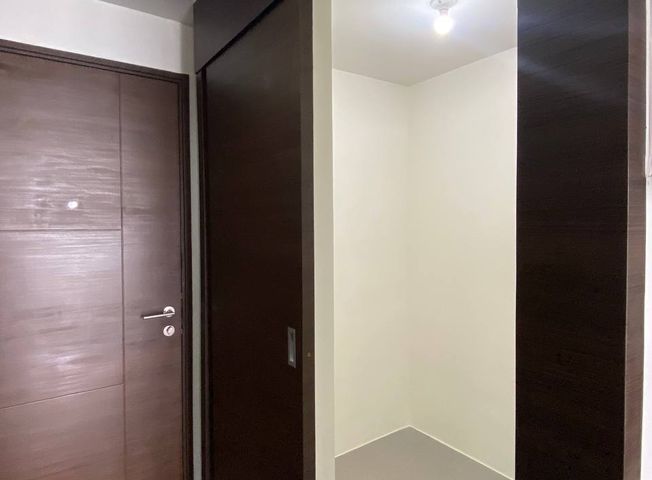 Luxury Living at Air Residences - 2 Bedroom Condo for Rent!05