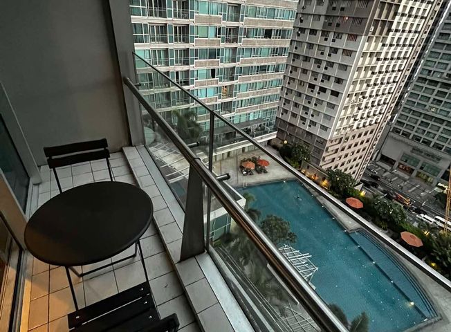 1 Luxury Bedroom For Rent in St. Francis Shangri-La Place06
