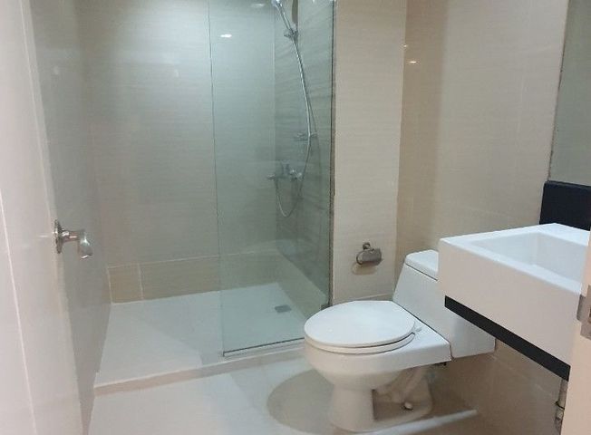 "For Rent Studio Venice Luxury Residences Tower A McKinley Hill, Taguig City"04