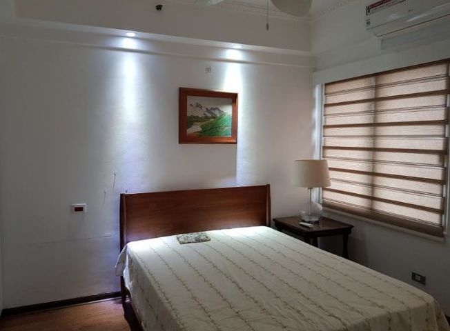 "1 Bedroom For Rent in Renaissance Tower, Pasig, Metro Manila"04