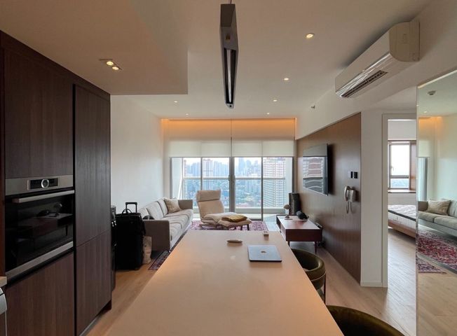"For Sale: Sunset Facing 1BR at One Shangri-La Place, Mandaluyong City, Metro Manila"04
