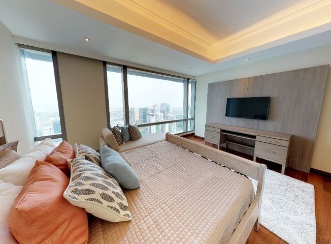 4 Bedroom Condominium for Lease Rent in Horizon Homes Shangri- La at the Fort BGC04