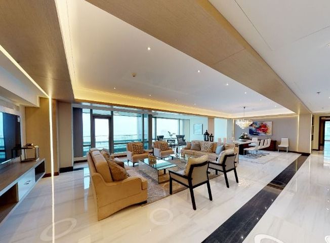 4 Bedroom Condominium for Lease Rent in Horizon Homes Shangri- La at the Fort BGC07