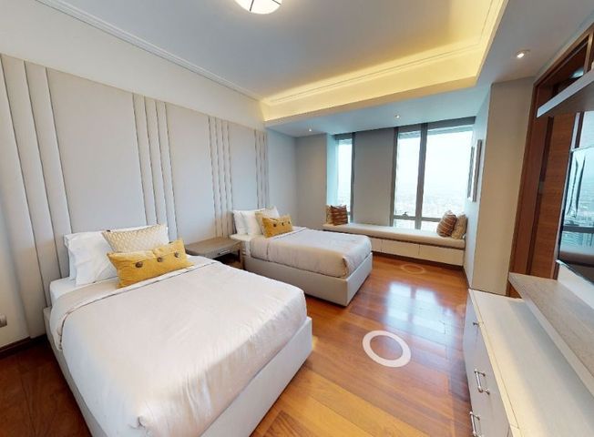 4 Bedroom Condominium for Lease Rent in Horizon Homes Shangri- La at the Fort BGC09