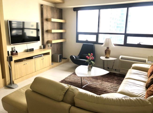 For Lease - 1 Bedroom Unit in Icon Residences BGC06